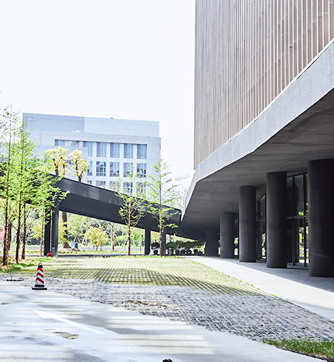 1587453608107929.jpg 關於我(wǒ)們(men).jpg